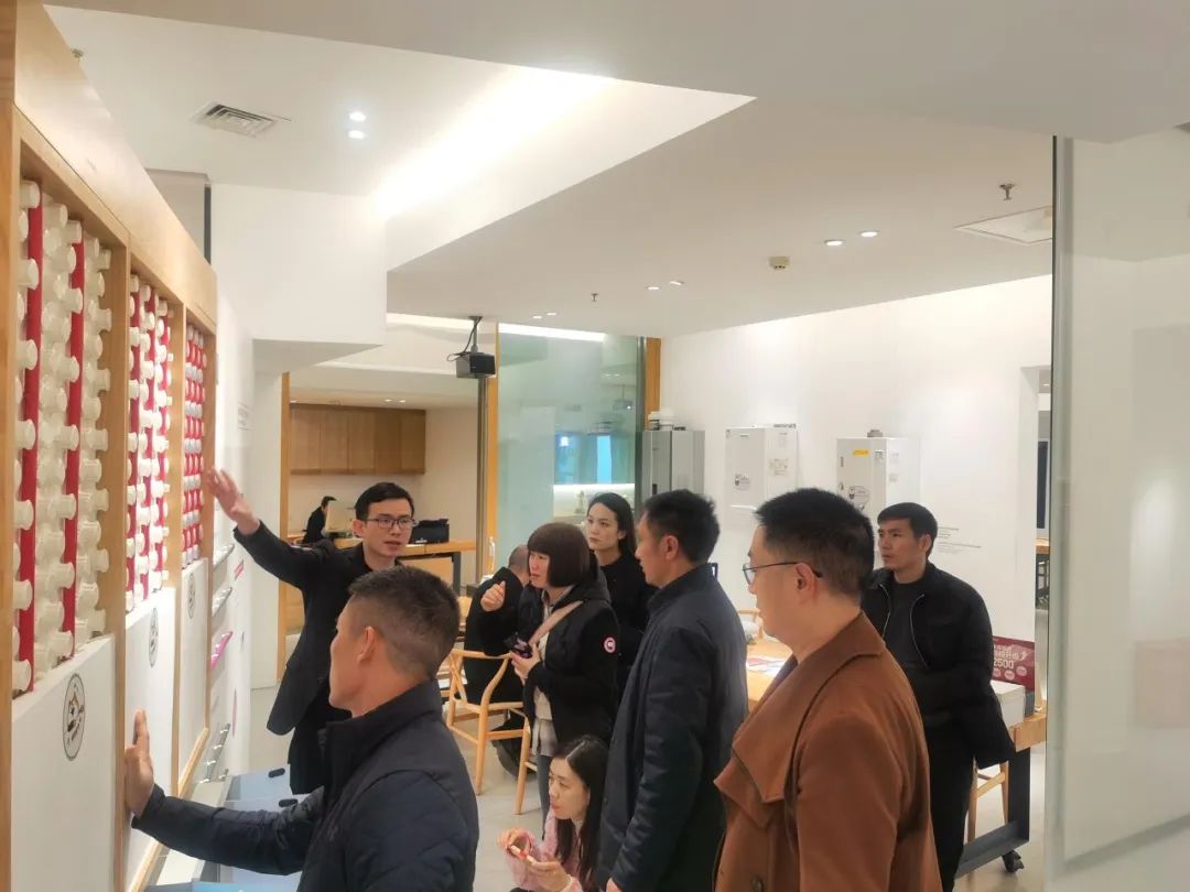 1768804915698750.jpg 2.jpg